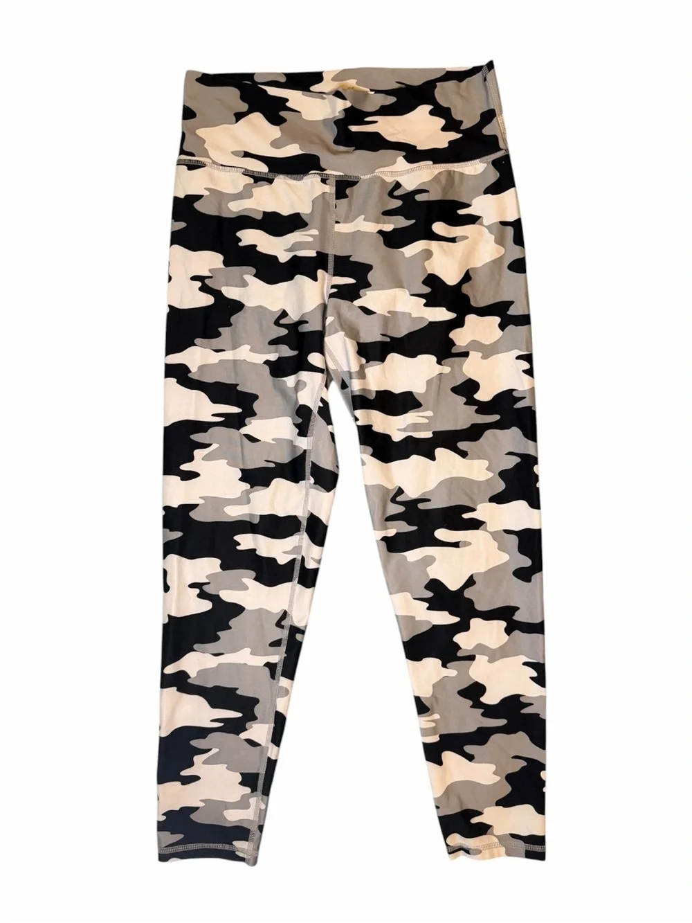 Kyodan Camo Print Leggings in Black, Gray & White